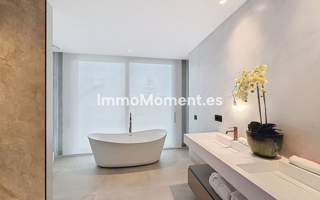 Wiederverkauf - Villa - Marbella - Nagüeles