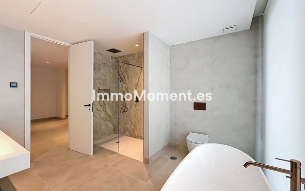 Wiederverkauf - Villa - Marbella - Nagüeles