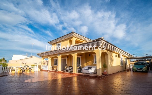 Revente - Villa - Torrevieja - Torrevieja Centro