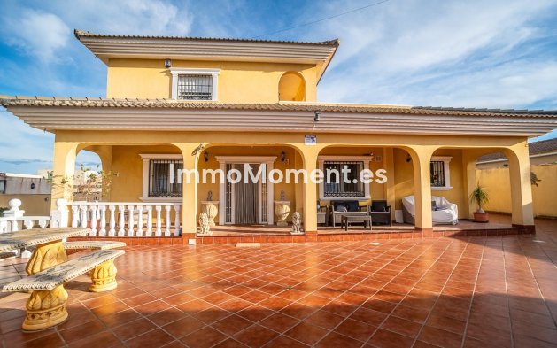 Revente - Villa - Torrevieja - Torrevieja Centro