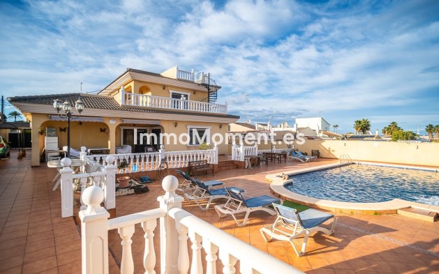 Revente - Villa - Torrevieja - Torrevieja Centro