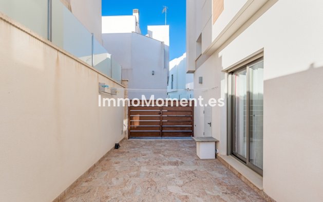 Resale - Villa - Orihuela - Villamartin