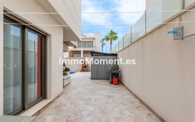 Resale - Villa - Orihuela - Villamartin