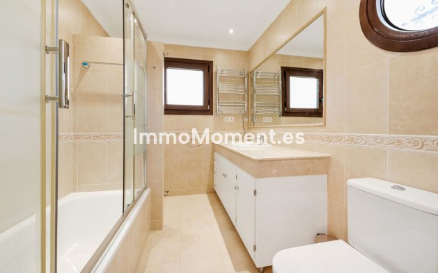 Resale - Villa - Estepona - New Golden Mile