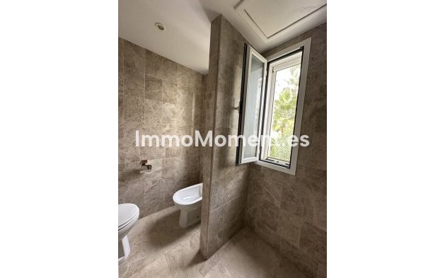 Wiederverkauf - Wohnung - Marbella - Puerto Banús