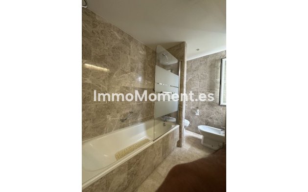 Wiederverkauf - Wohnung - Marbella - Puerto Banús