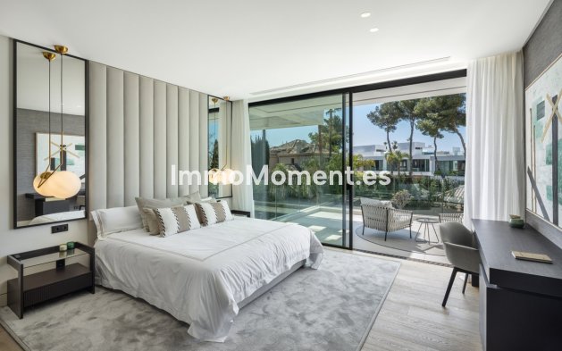 Resale - Villa - Marbella - Nueva Andalucía