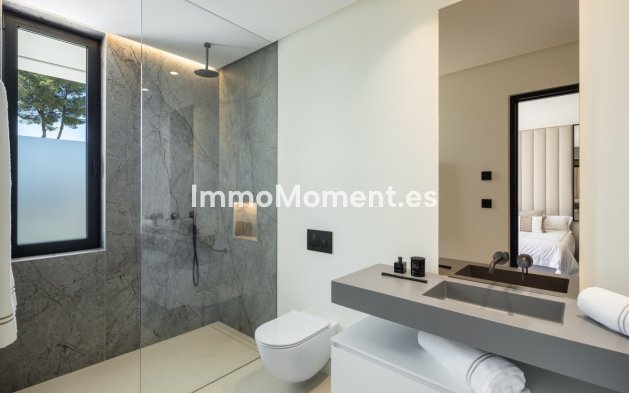 Resale - Villa - Marbella - Nueva Andalucía