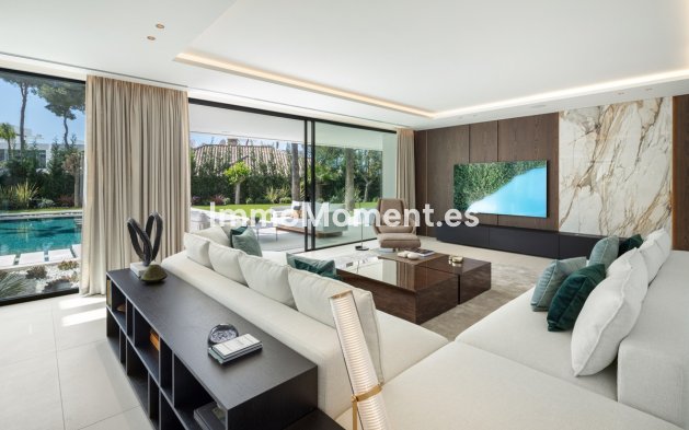 Resale - Villa - Marbella - Nueva Andalucía