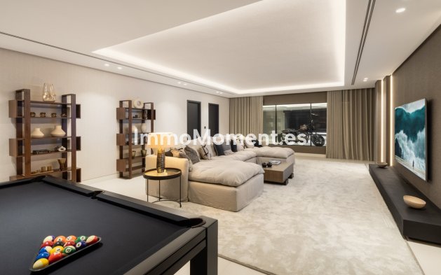 Resale - Villa - Marbella - Nueva Andalucía