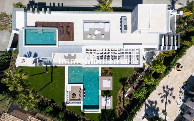 Resale - Villa - Marbella - Nueva Andalucía