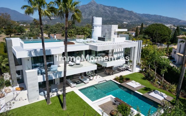 Resale - Villa - Marbella - Nueva Andalucía