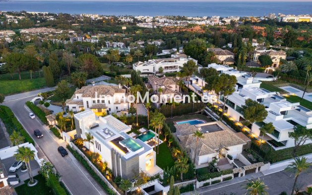 Resale - Villa - Marbella - Nueva Andalucía
