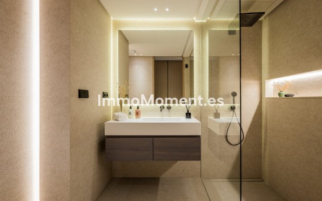 Resale - Villa - Marbella - Nueva Andalucía