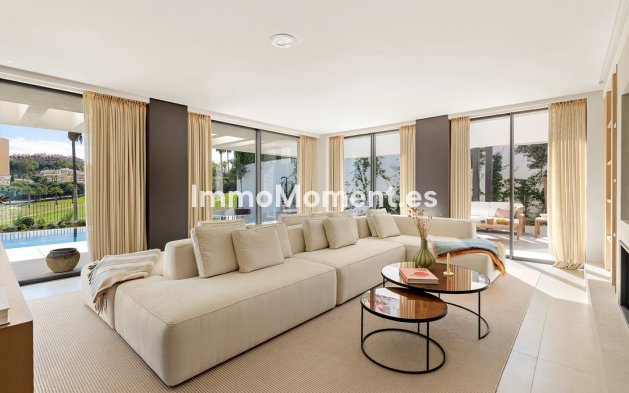 Resale - Villa - Marbella - Nueva Andalucía