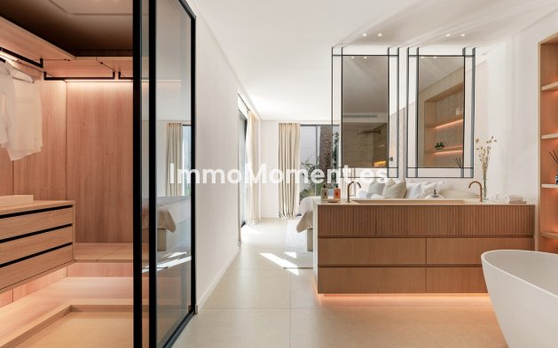 Resale - Villa - Marbella - Nueva Andalucía