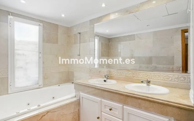 Wiederverkauf - Wohnung - Marbella - Nueva Andalucía