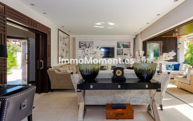 Wiederverkauf - Villa - Marbella - Nueva Andalucía