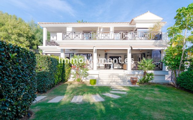 Wiederverkauf - Villa - Marbella - Nueva Andalucía