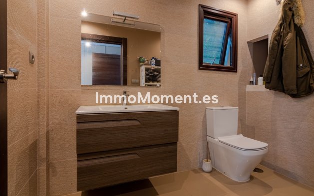 Wiederverkauf - Villa - Marbella - Nueva Andalucía