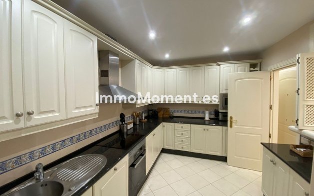 Revente - Appartement - Marbella - Elviria