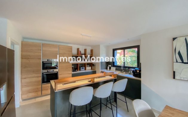 Reventa - Villa - Marbella - Elviria