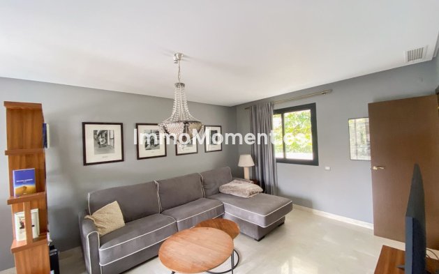 Reventa - Villa - Marbella - Elviria