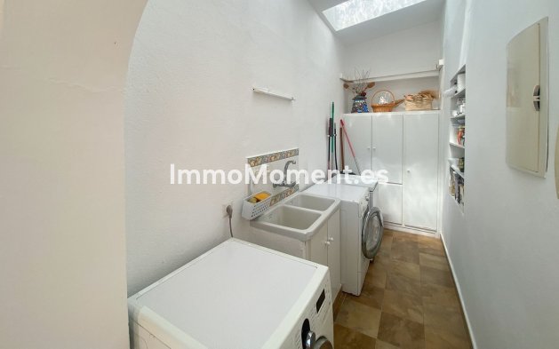 Reventa - Villa - Marbella - Guadalmina Alta