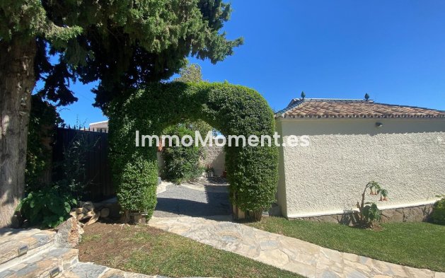 Reventa - Villa - Marbella - Guadalmina Alta