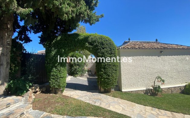 Reventa - Villa - Marbella - Guadalmina Alta