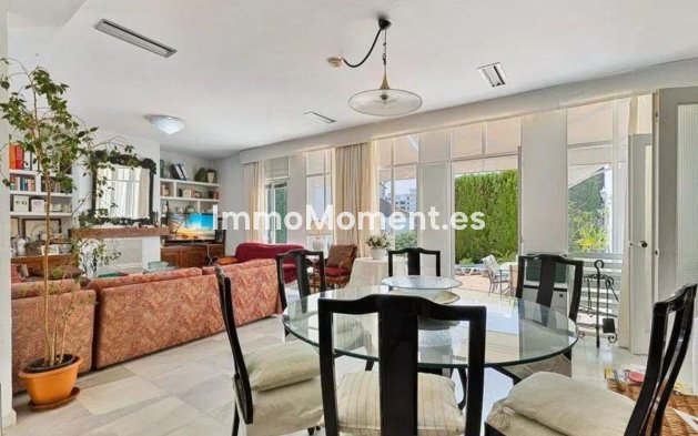 Revente - Villa - Marbella - Nueva Andalucía