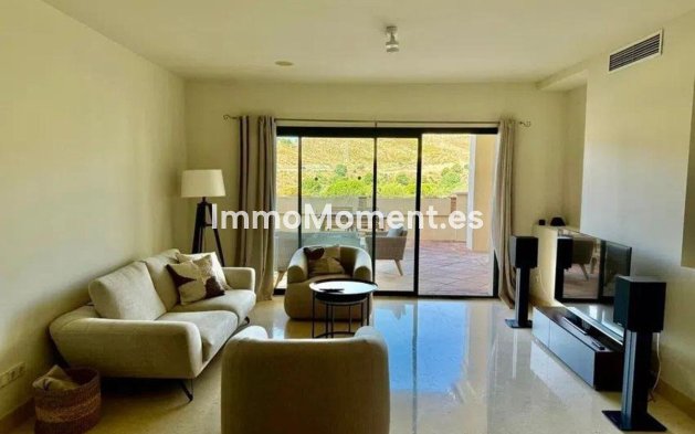 Resale - Apartment - Benahavís - Benahavís Centro