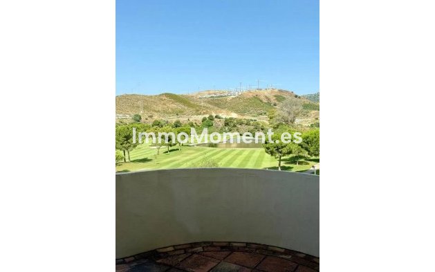 Resale - Apartment - Benahavís - Benahavís Centro