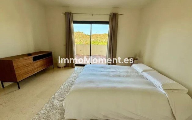 Resale - Apartment - Benahavís - Benahavís Centro