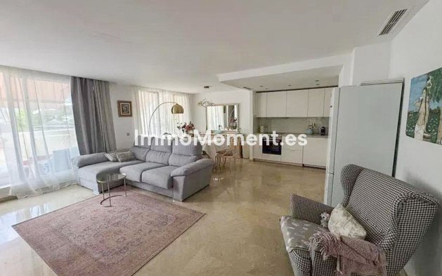 Resale - Apartment - Benahavís - Benahavís Centro