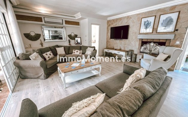 Revente - Villa - Marbella - Nueva Andalucía