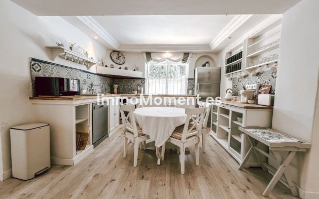 Revente - Villa - Marbella - Nueva Andalucía