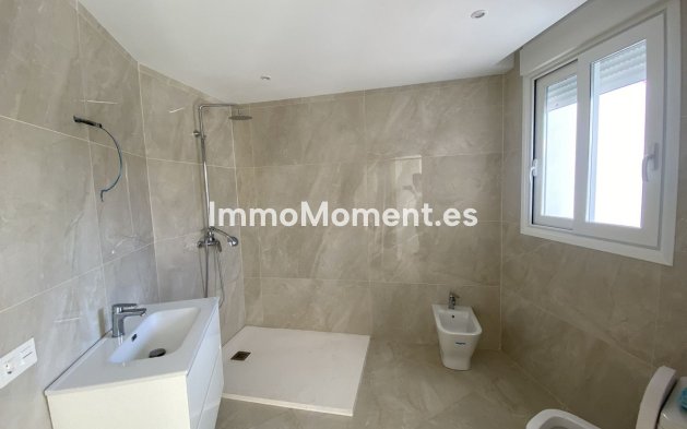 Reventa - Villa independiente - Estepona  - New Golden Mile