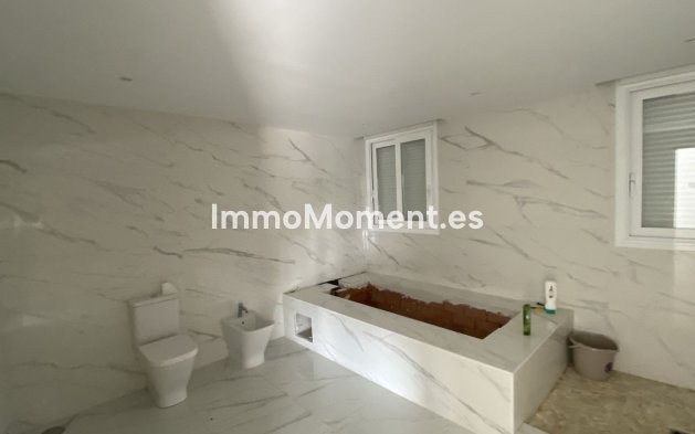 Reventa - Villa independiente - Estepona  - New Golden Mile