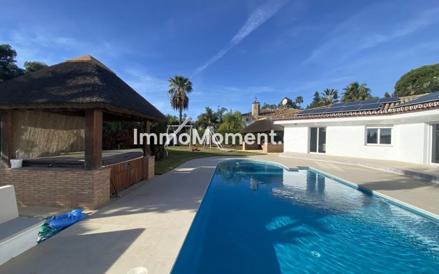 Reventa - Villa independiente - Estepona  - New Golden Mile