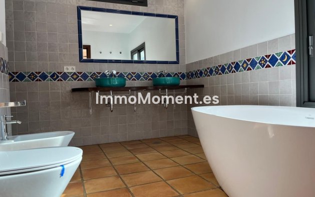 Wiederverkauf - Villa - Marbella - Nagüeles