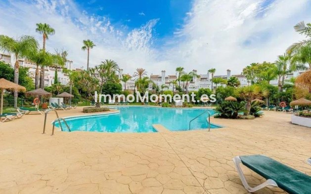 Revente - Maison mitoyenne - Estepona  - Costalita