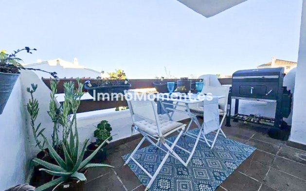 Wiederverkauf - Wohnung - Estepona  - Selwo