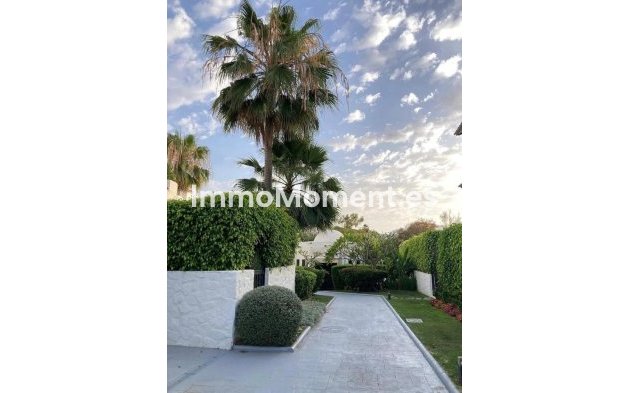 Wiederverkauf - Wohnung - Estepona  - Selwo