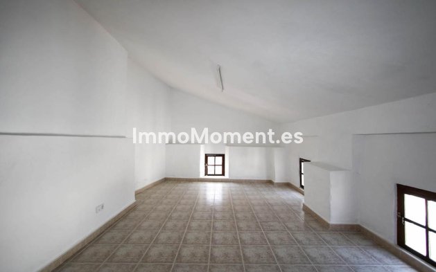 Reventa - Adosado - Interior  - Guaro