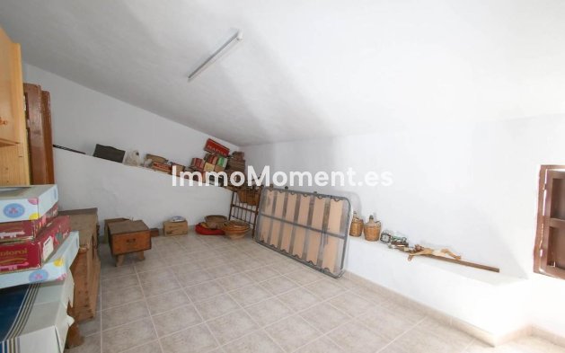 Reventa - Adosado - Interior  - Guaro