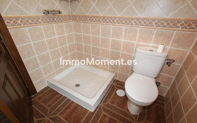 Reventa - Adosado - Interior  - Guaro