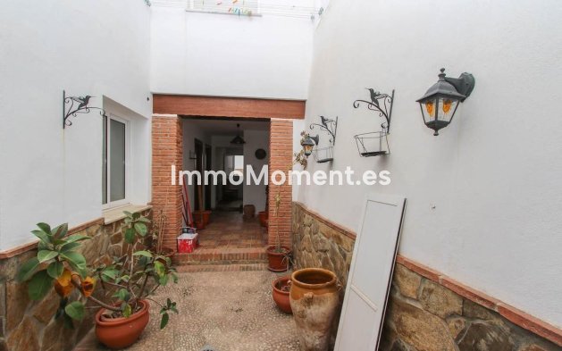 Reventa - Adosado - Interior  - Guaro