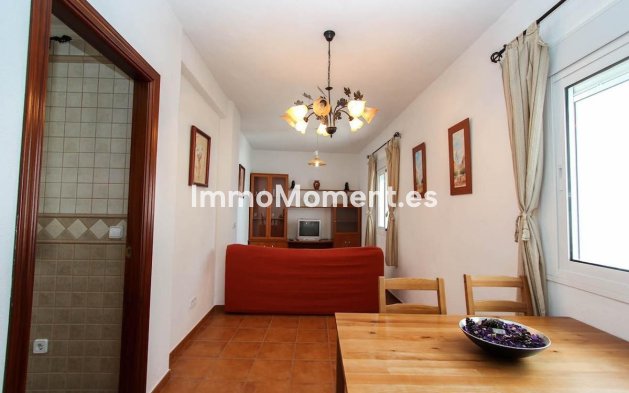 Reventa - Adosado - Interior  - Guaro