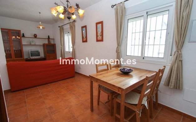 Reventa - Adosado - Interior  - Guaro